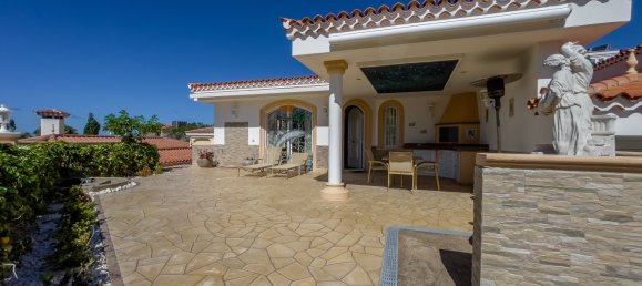 3 bedrooms Villa in Adeje, Spain No. 83878 5