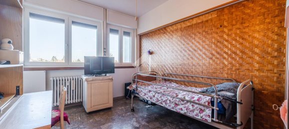 5 rooms Apartment in Bologna, Italy No. 179085 6