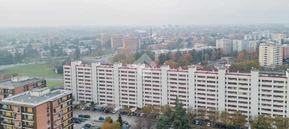 5 rooms Apartment in Bologna, Italy No. 179085 16