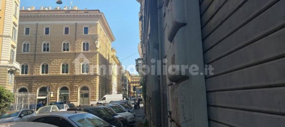 154m² Commercial property in Rome, Italy No. 327876 5