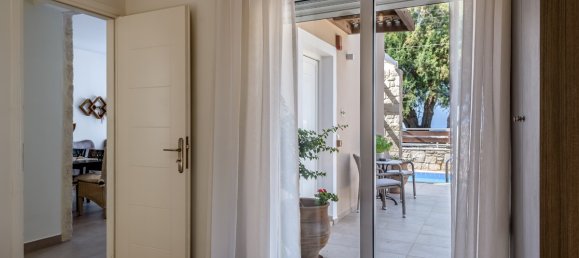 3 bedrooms Apartment in Chania, Greece No. 157 16