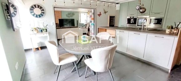 3 bedrooms House in Chailland, France No. 287918 3