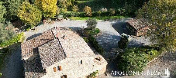 5 bedrooms House in Cetona, Italy No. 57855 4