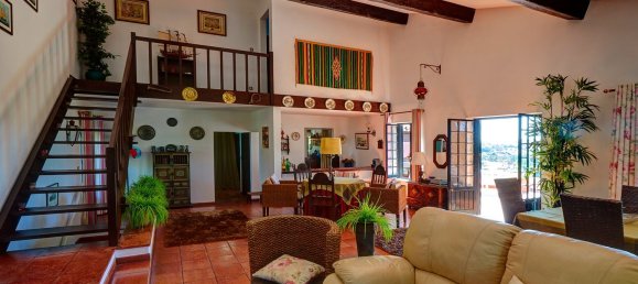 3 bedrooms House in Sesimbra, Portugal No. 51226 16