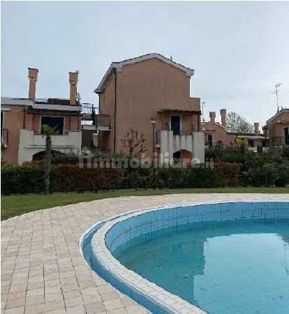 2 bedrooms Apartment in Jesolo, Italy No. 260275