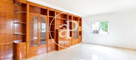 5 bedrooms House in Paterna, Spain No. 157370 11