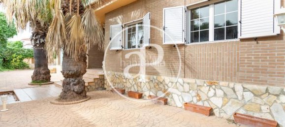 5 bedrooms House in Paterna, Spain No. 157370 4