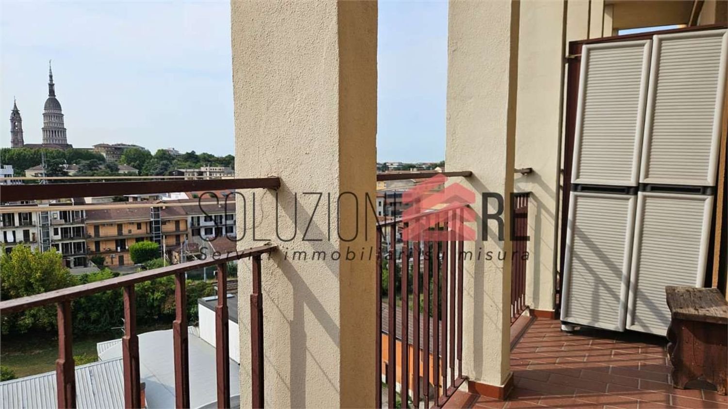 3غرفة شقة في Novara, Italy رقم 307571