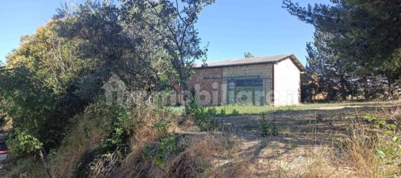 4 bedrooms House in San Severino Marche, Italy No. 222386 4