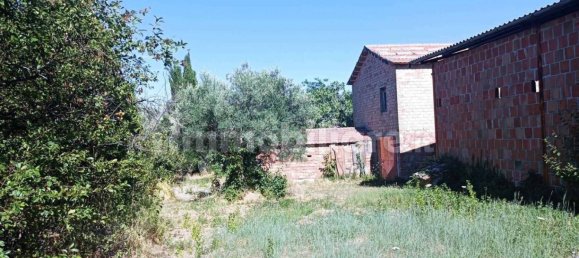 4 bedrooms House in San Severino Marche, Italy No. 222386 11