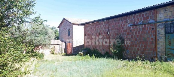 4 bedrooms House in San Severino Marche, Italy No. 222386 10