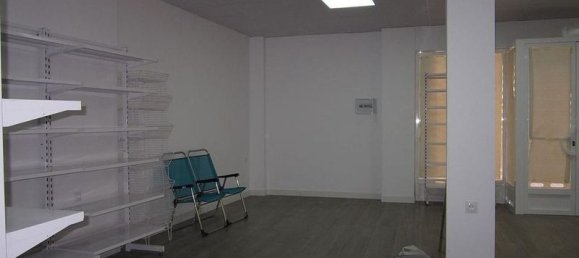 97m² Commercial property in Cordoba, Spain No. 180116 3