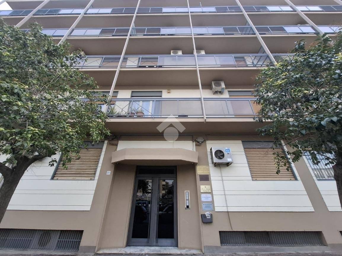 Apartamento de 3 dormitorios en Catania, Italy No. 49910