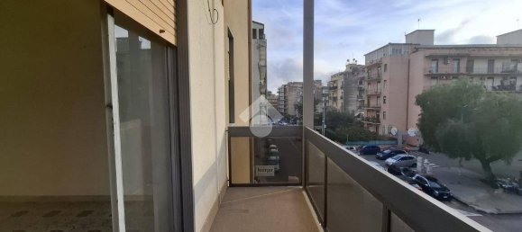 Apartamento de 3 dormitorios en Catania, Italy No. 49910 5