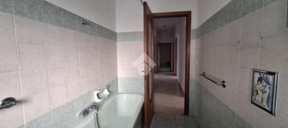 Apartamento de 3 dormitorios en Catania, Italy No. 49910 27