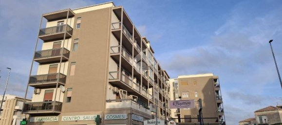 Apartamento de 3 dormitorios en Catania, Italy No. 49910 32