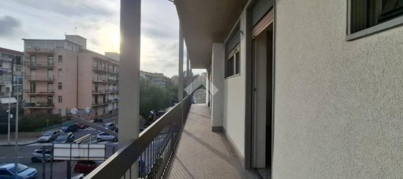 Apartamento de 3 dormitorios en Catania, Italy No. 49910 37