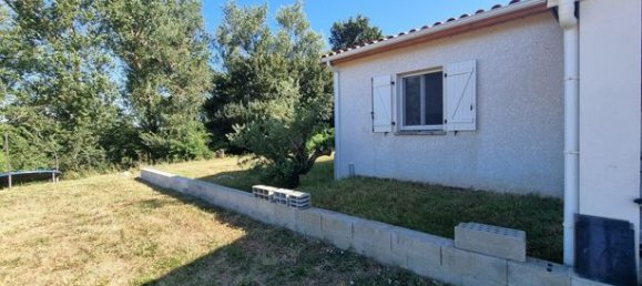 3 Schlafzimmer Haus in Berat, France, Nr. 312338 9