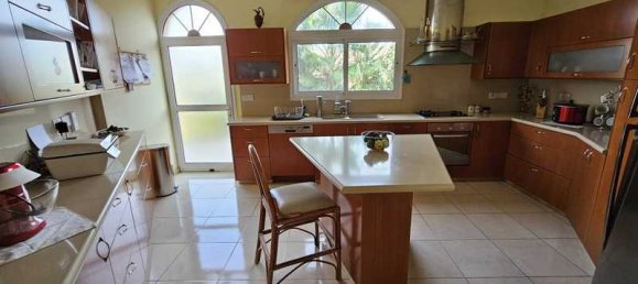 6 bedrooms Villa in Asgata, Cyprus No. 13786 4