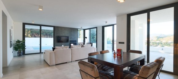 4 غرف نوم فيلا في Marbella, Spain رقم 28970 2