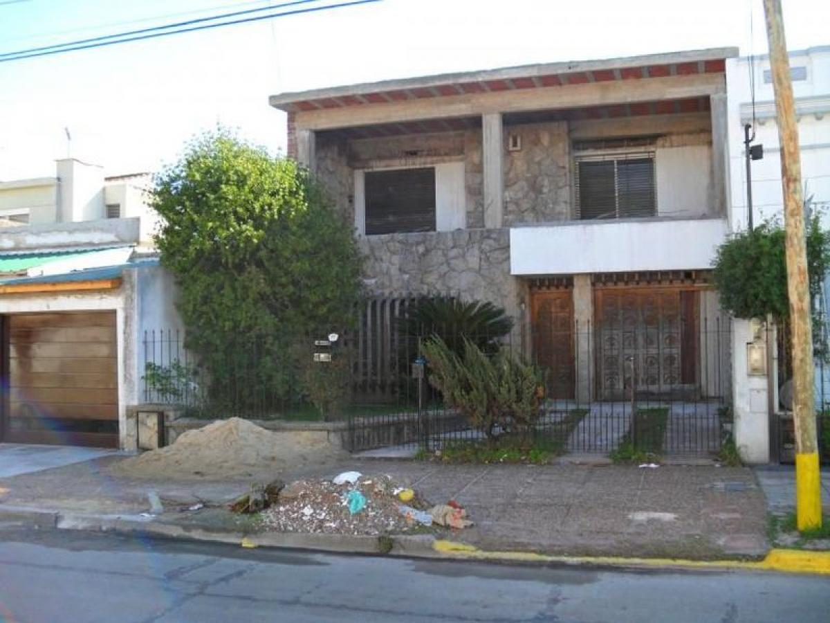 4 bedrooms House in Bermudez, Argentina No. 90090