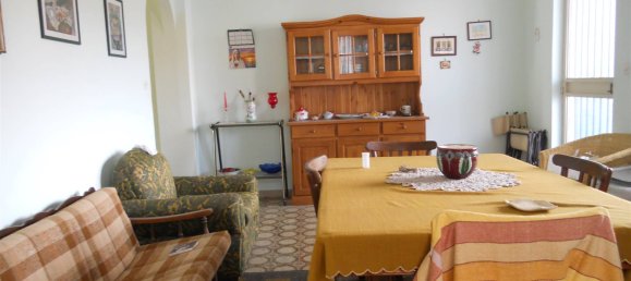 2 Schlafzimmer Wohnung in Trecastagni, Italy, Nr. 48367 9