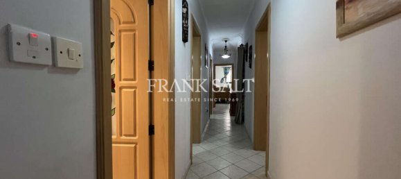3 غرف نوم طابقين في Xghajra, Malta رقم 2075 6