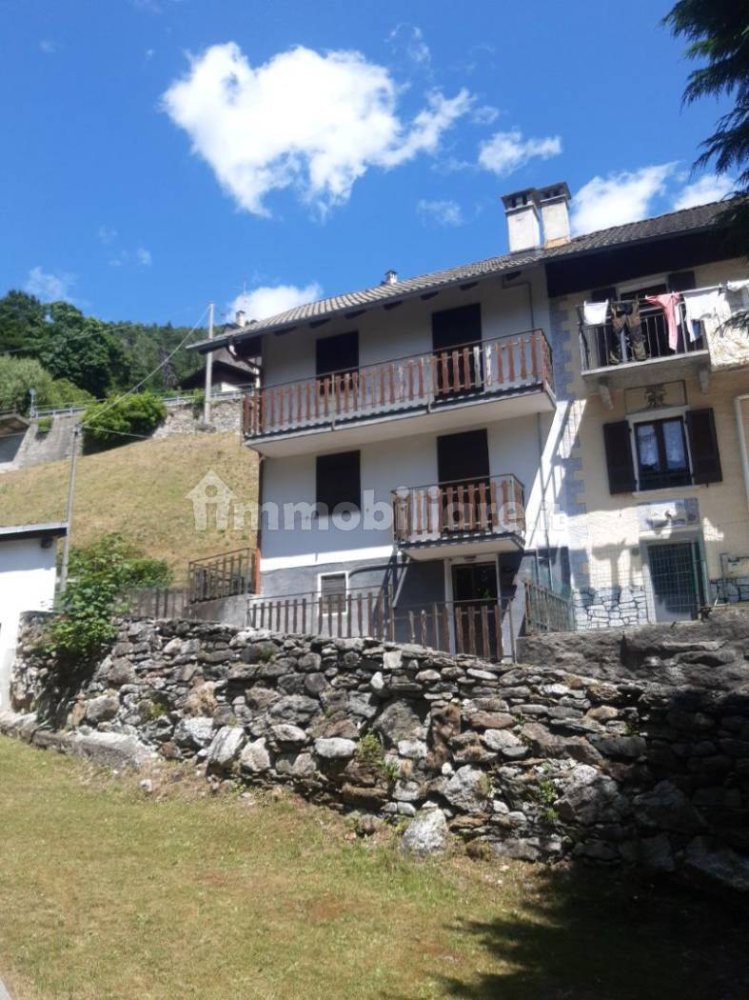 2 bedrooms House in Malesco, Italy No. 268571