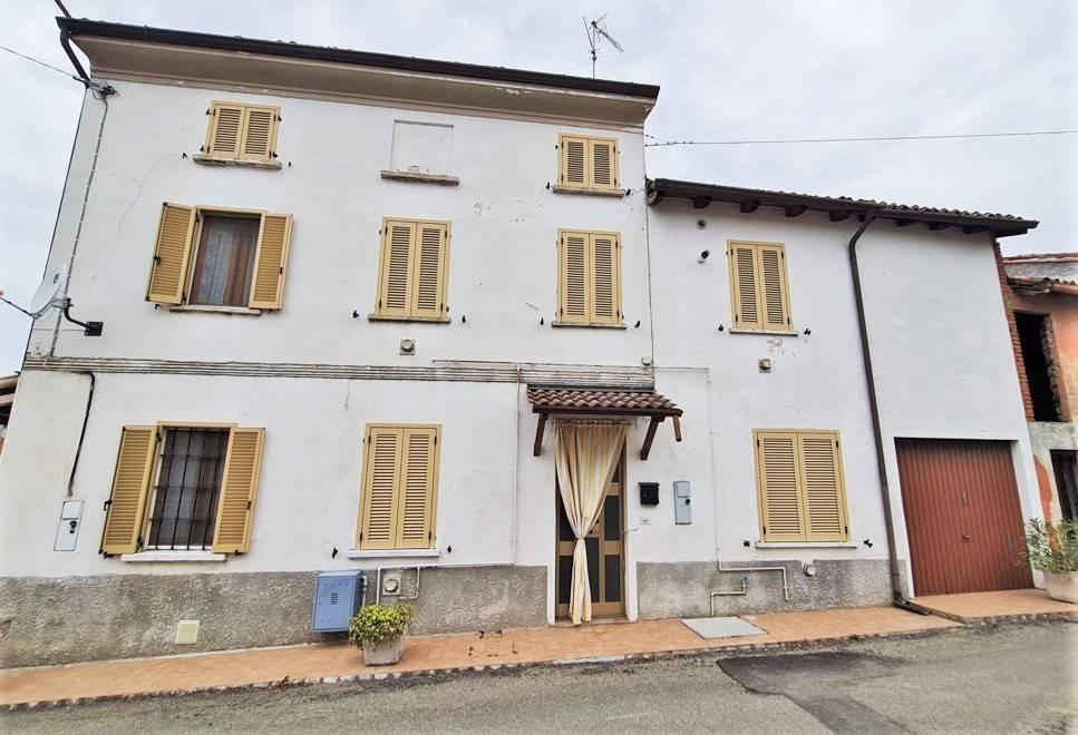 6-Zimmer Haus in Montecalvo Versiggia, Italy, Nr. 109363