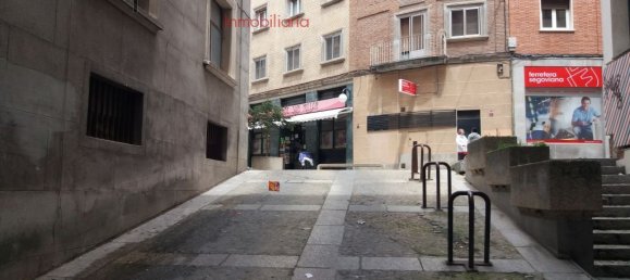 36m² Garage in Segovia, Spain No. 26421 2