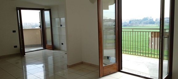 4 rooms Apartment in Villa di Briano, Italy No. 228138 2