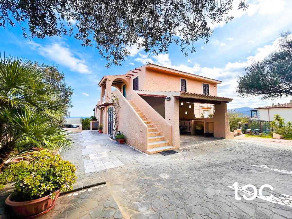 5 chambres Villa à Budoni, Italy No. 272238