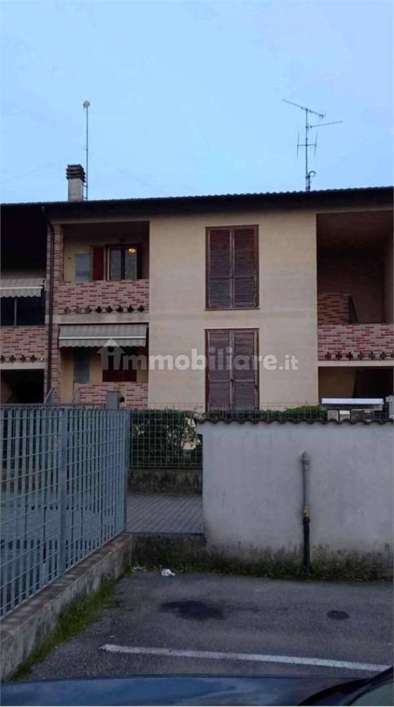 2 Schlafzimmer Wohnung in Castelgerundo, Italy, Nr. 379972
