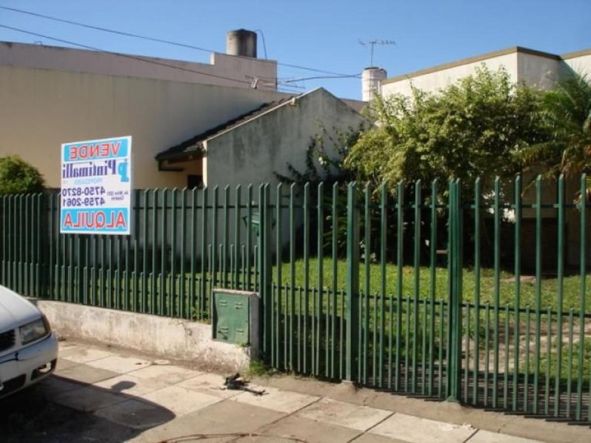 4 bedrooms House in Tres de Febrero, Argentina No. 11200