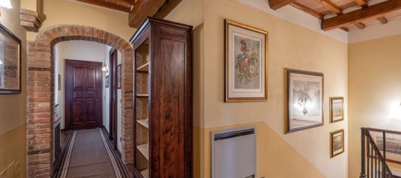 10-Zimmer Haus in Foiano della Chiana, Italy, Nr. 223256 20