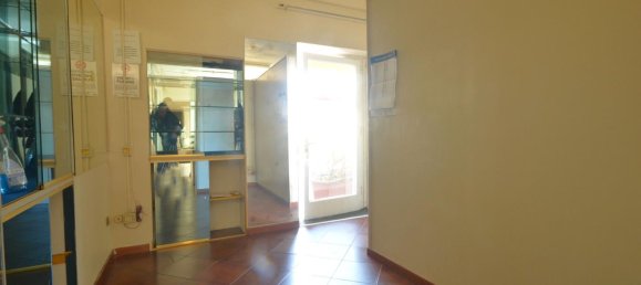 38m² Commercial property in Lucca, Italy No. 141138 2