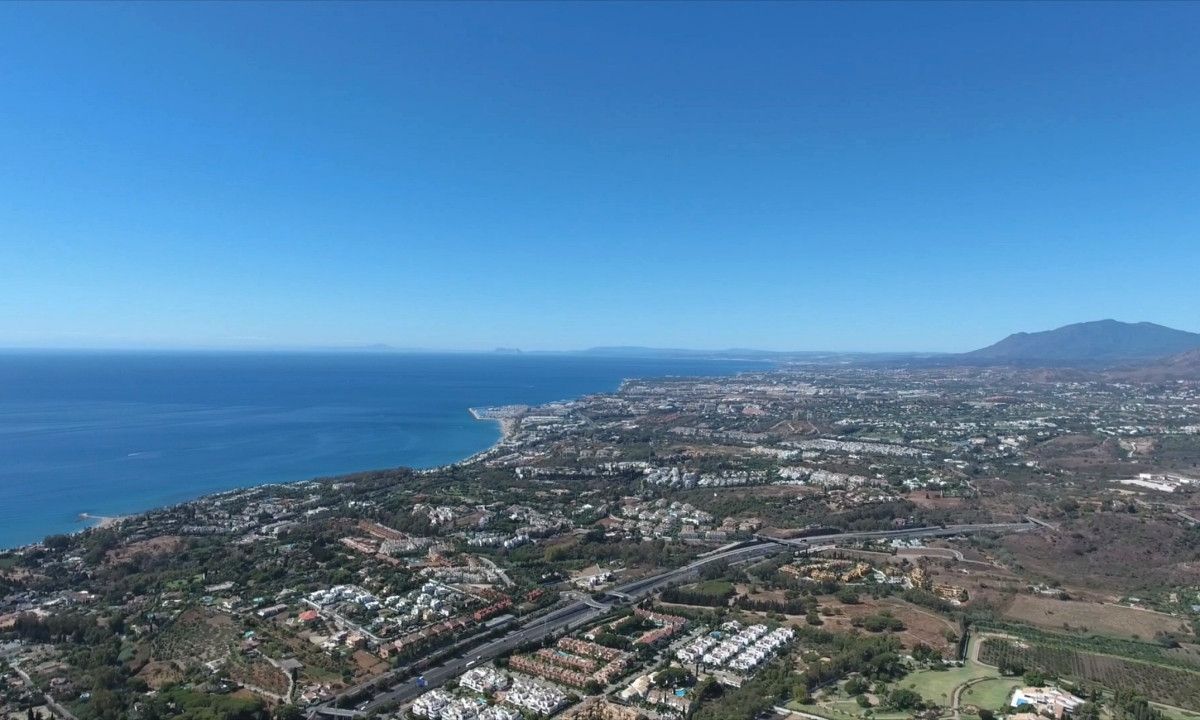  Land in Marbella, Spain No. 135018