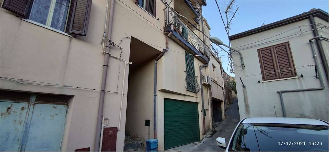 4 bedrooms House in Enna, Italy No. 355398