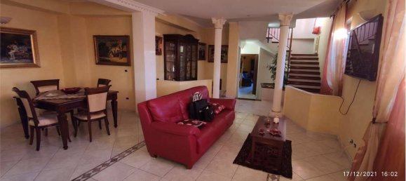 4 bedrooms House in Enna, Italy No. 355398 3