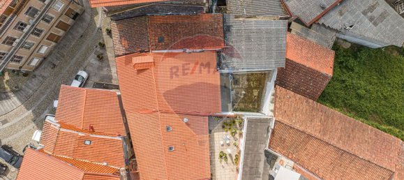 Edificio en Guimaraes, Portugal 256 m² No. 33759 16