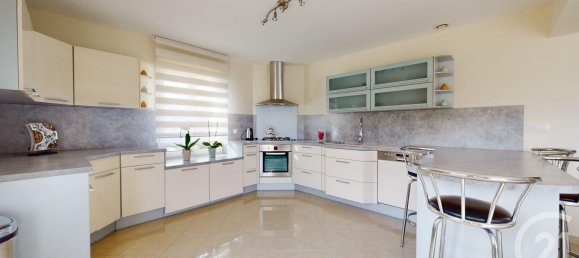 5 bedrooms House in Sezanne, France No. 68197 6