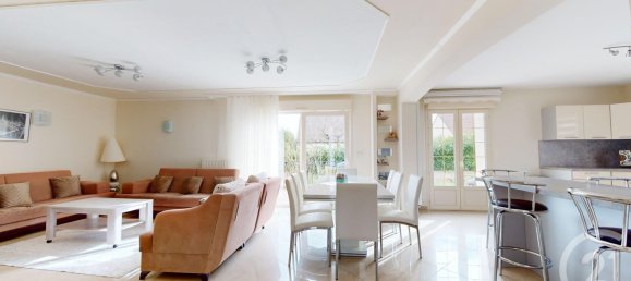 5 bedrooms House in Sezanne, France No. 68197 4