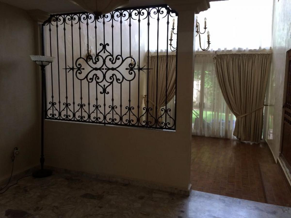 6 bedrooms House in Nuevo Leon, Mexico No. 187130