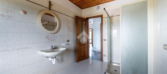 10-salle Villa à Erbezzo, Italy No. 270279 17
