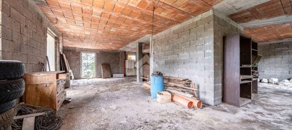 10-salle Villa à Erbezzo, Italy No. 270279 27