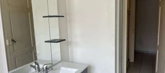 Дом с 1 спальней в Сен-Дени-де-Пиль, Франция № 192609 3