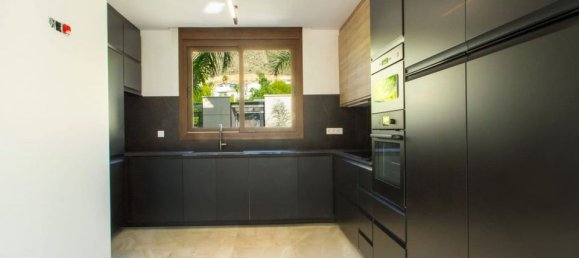 4 chambres Villa à Alicante, Spain No. 184745 12