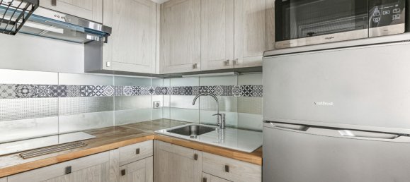 1 bedroom Apartment in Paris, France No. 105847 3