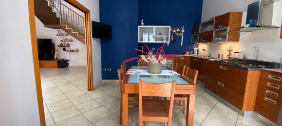 7 rooms House in Grumo Nevano, Italy No. 9287 4