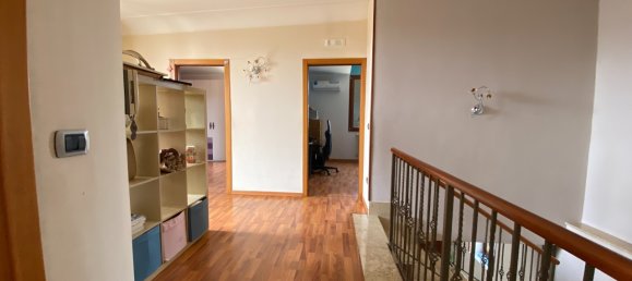 7 rooms House in Grumo Nevano, Italy No. 9287 10